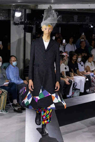Look 1